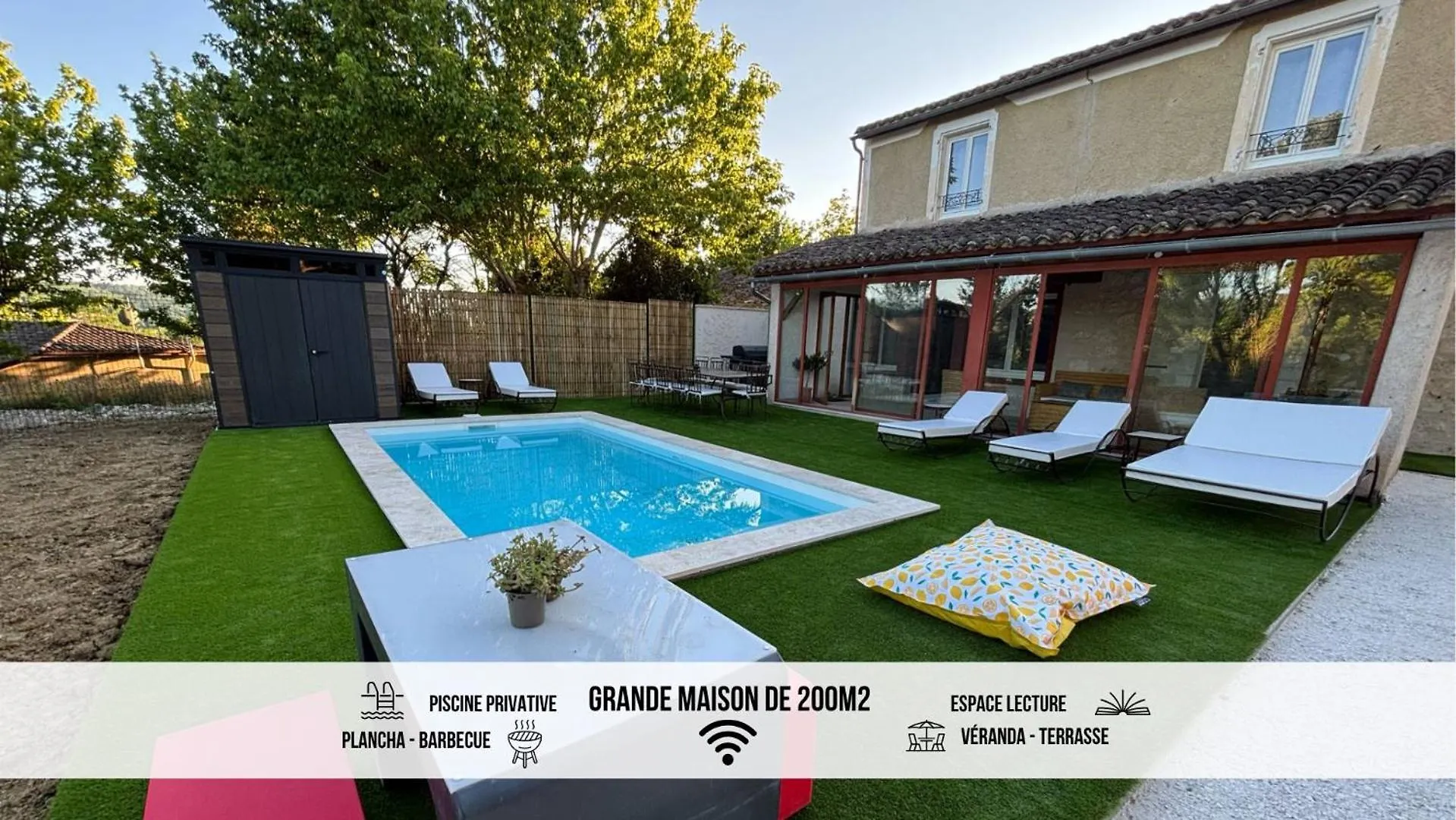 At Stephanie And Damien'S, Charming Stone And Pool لوزيرت